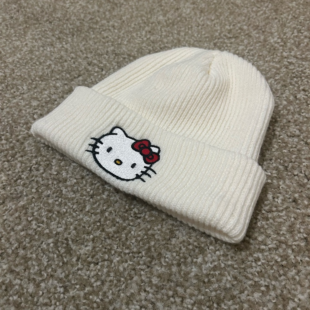 Hello Kitty Cream Knit Beanie Hat